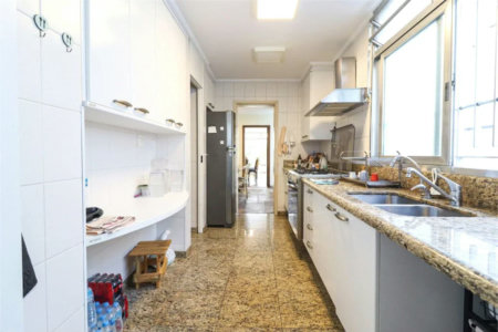 Casa Térrea à venda com 6 quartos, sendo 4 suítes,  em Brooklin Paulista, São Paulo, SP