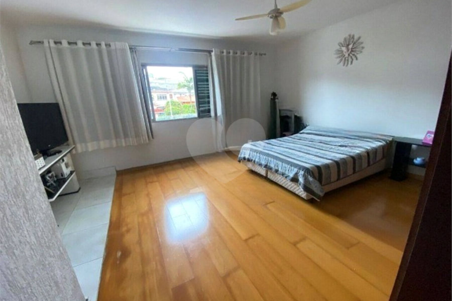Sobrado 3 Suítes próximo ao parque do carmo