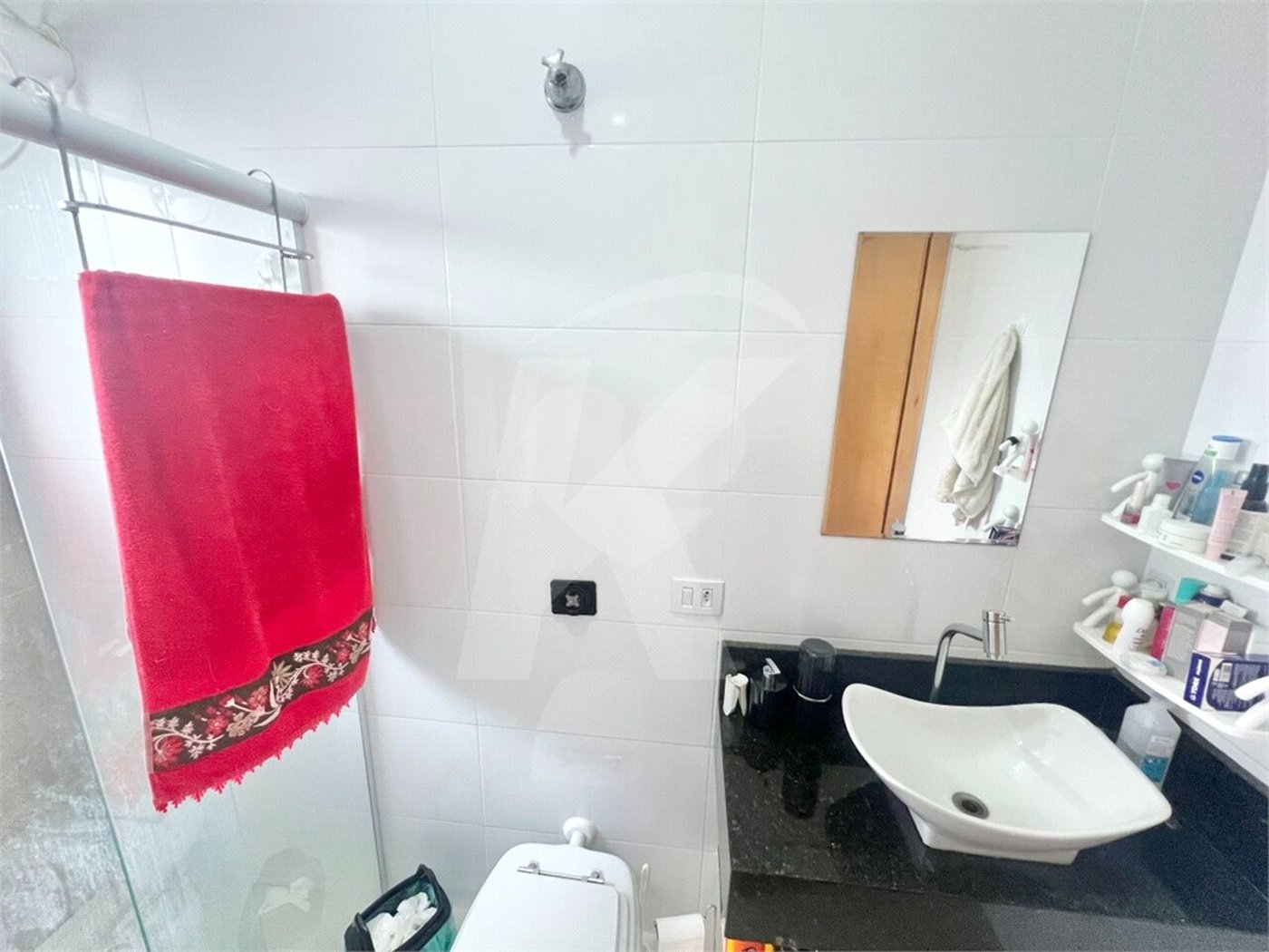 Sobrado à venda com 3 quartos, sendo 1 suíte,  em Tremembé, São Paulo, SP