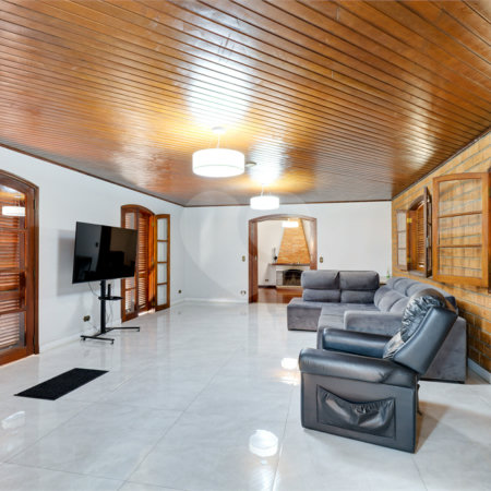 Casa Térrea à venda com 5 quartos, sendo 2 suítes, em Alto da Boa Vista, São Paulo, SP