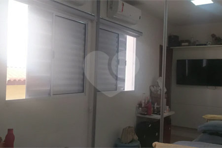 Casa à venda com 2 suítes no condomínio Residencial Veneza, São Paulo - SP