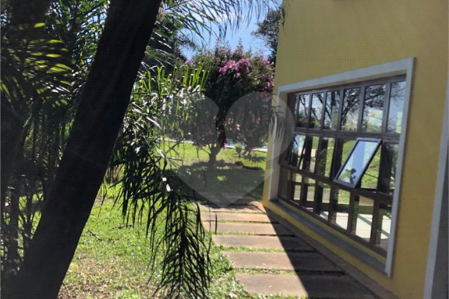 Casa Térrea à venda com 4 quartos, sendo 2 suítes, em Roseira, Mairiporã, SP