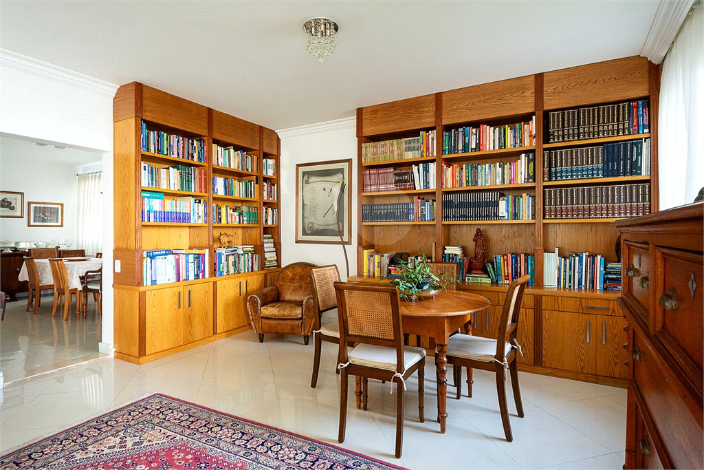 Apartamento à venda com 4 suítes em Jardim Marajoara, São Paulo, SP