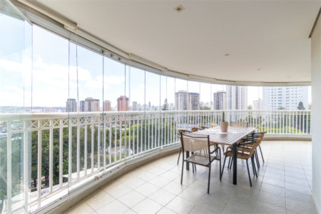 Apartamento à venda com 4 suítes em Vila Sofia, São Paulo, SP