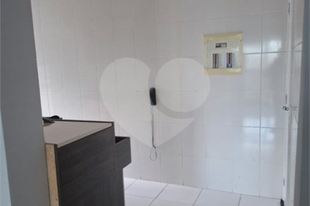 Apartamento à venda com 3 quartos, sendo 1 suíte,  em Vila São Sebastião, Mogi das Cruzes, SP