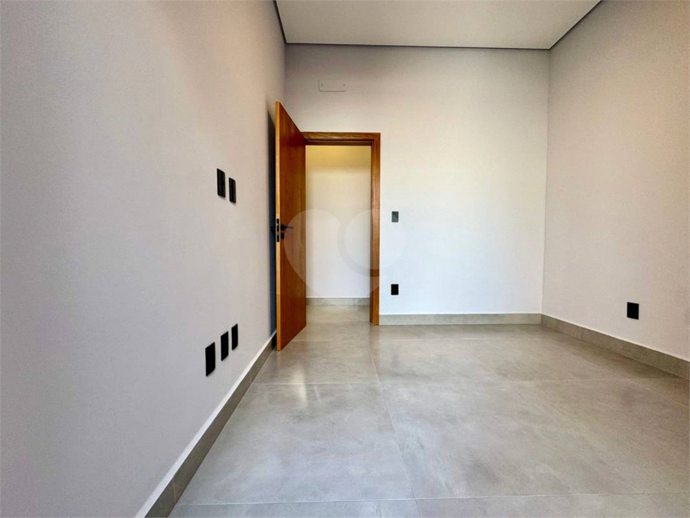 Casa à venda com 3 quartos, sendo 1 suíte, no condomínio Park Gran Reserve, Indaiatuba - SP
