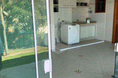 Casa à venda com 3 quartos, sendo 1 suíte,  em Vila Suissa, Mogi das Cruzes, SP