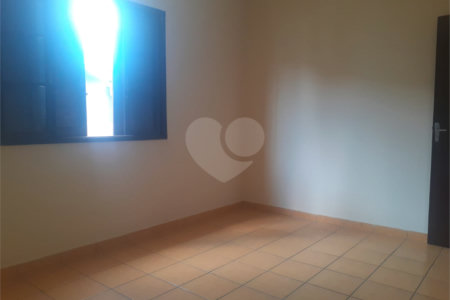 Sobrado à venda com 3 quartos em Vila Clarice, São Paulo, SP