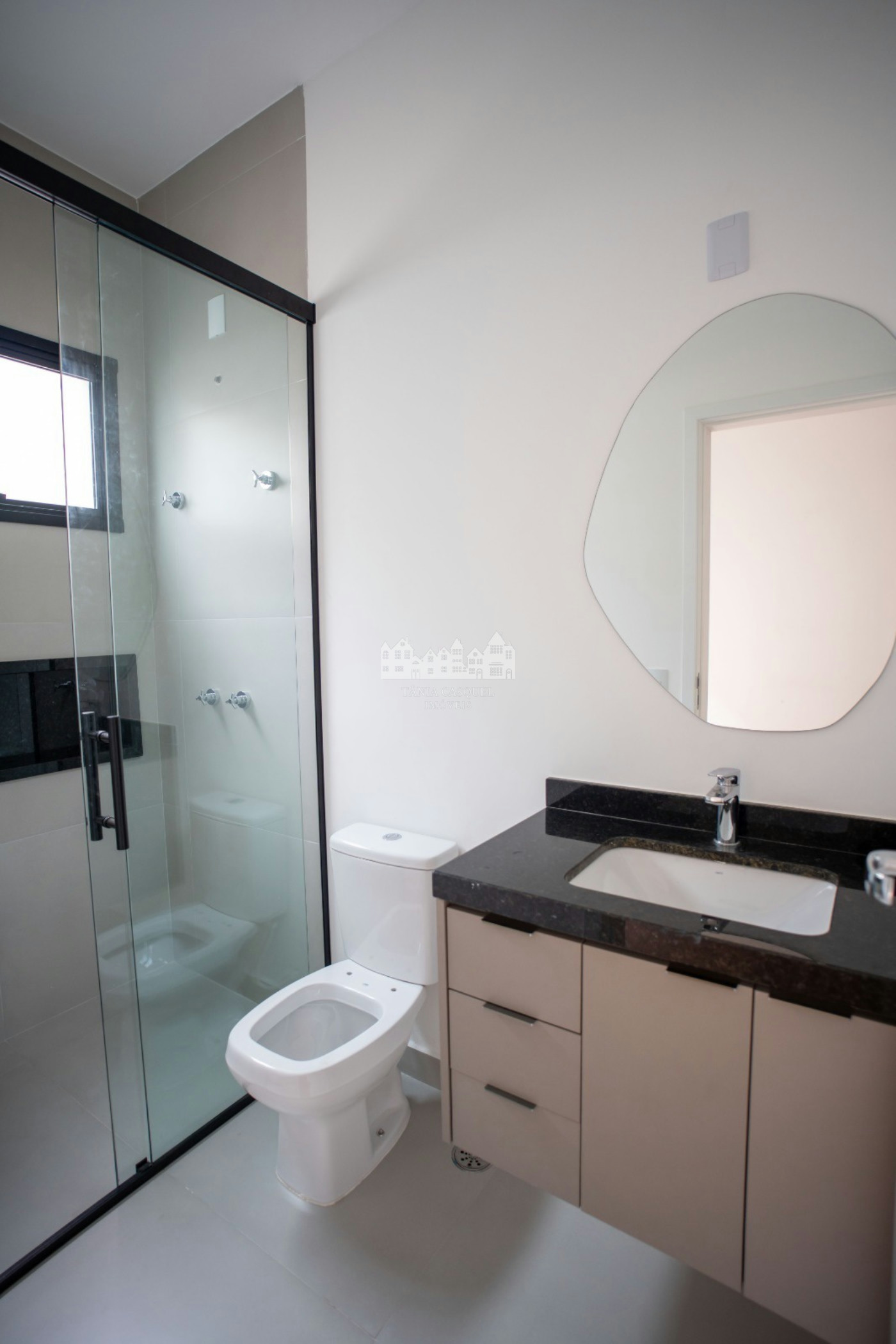 Casa para alugar com 3 suítes no condomínio Juca 700, Atibaia - SP