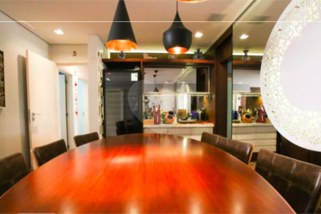 Apartamento à venda com 3 quartos, sendo 1 suíte, em Itaim Bibi, São Paulo, SP