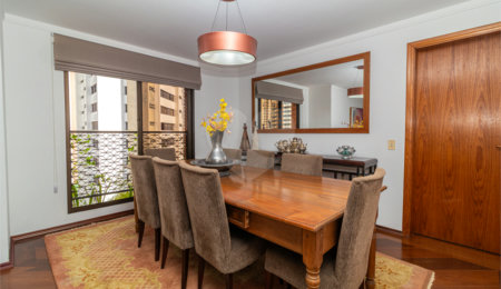Apartamento à venda com 4 quartos, sendo 2 suítes,  em Campo Belo, São Paulo, SP