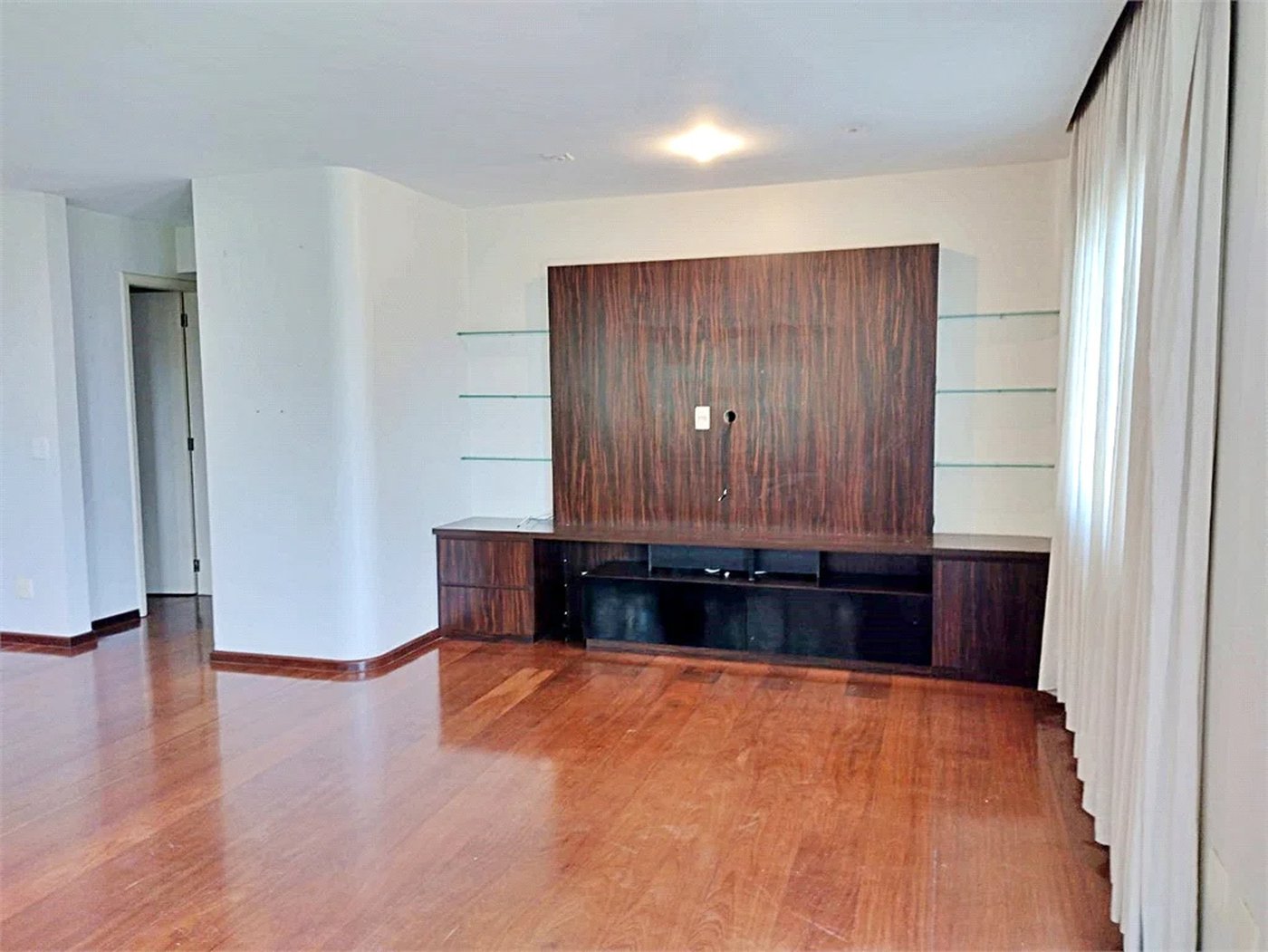 Apartamento à venda com 4 quartos, sendo 3 suítes, em Vila Andrade, São Paulo, SP