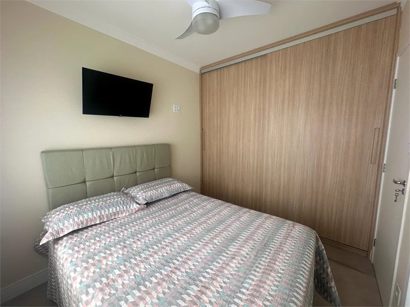 Apartamento à venda com 3 quartos, sendo 1 suíte,  em Vila Andrade, São Paulo, SP