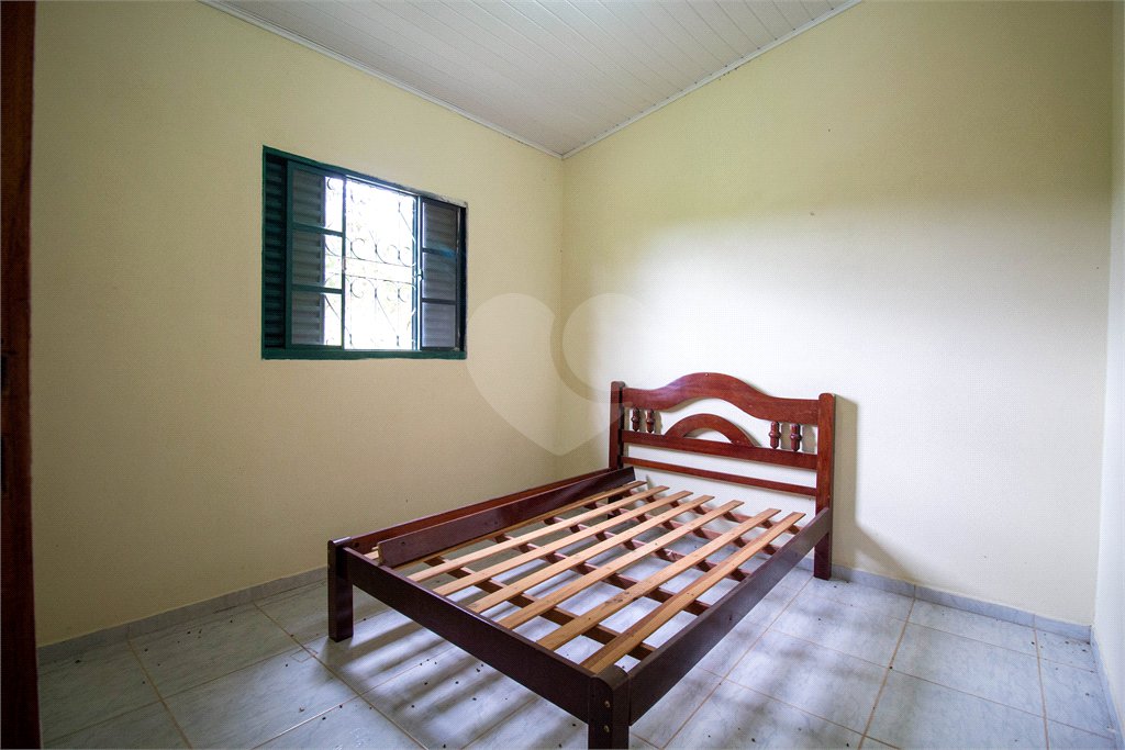 Casa à venda ou para alugar com 5 quartos, sendo 2 suítes, no condomínio Restinga Verde, São Roque - SP