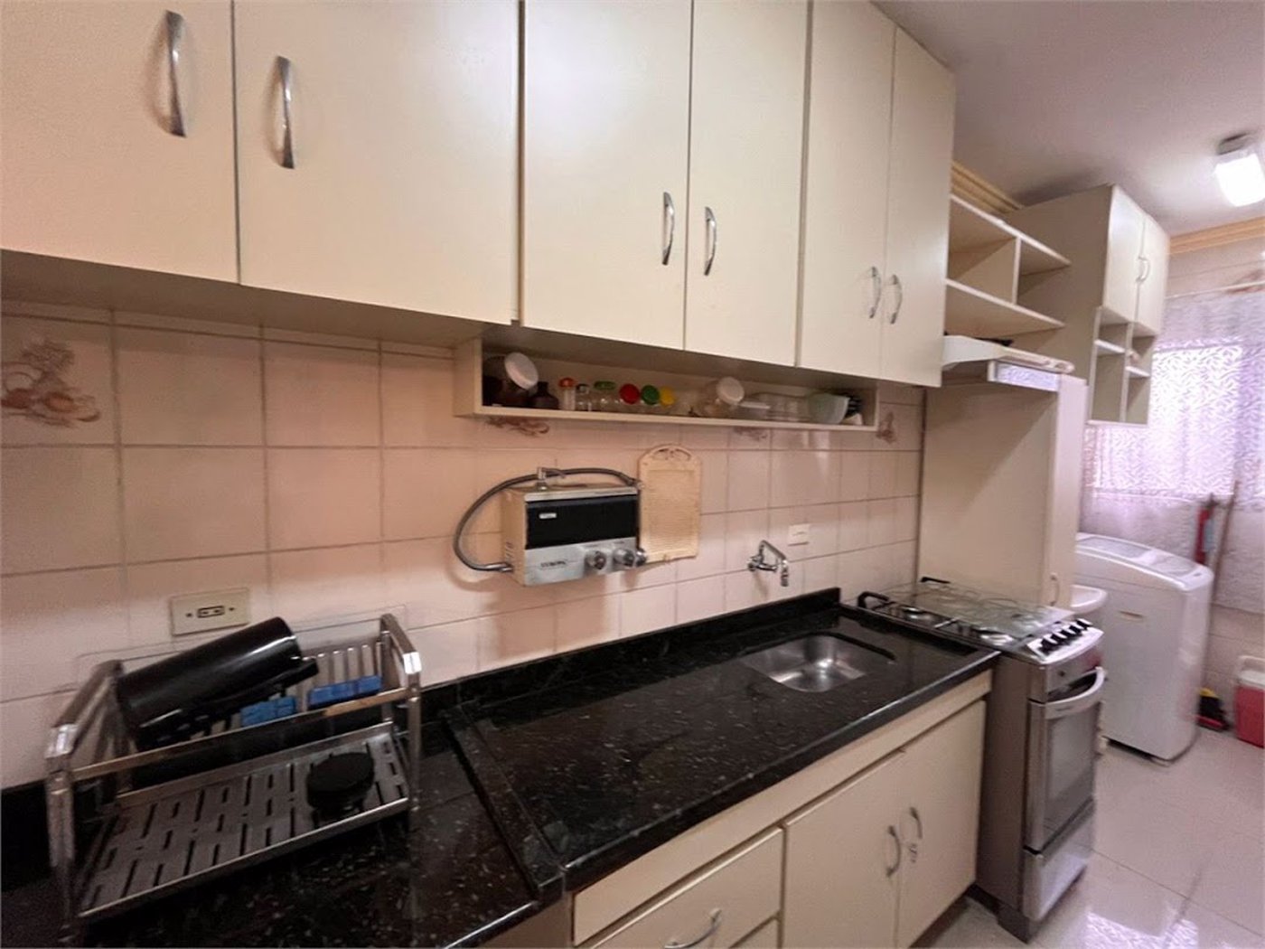 Apartamento com 2 dormitórios à venda, 65 m² por R$ 424.000,00 - Vila Júlia - Guarujá/SP