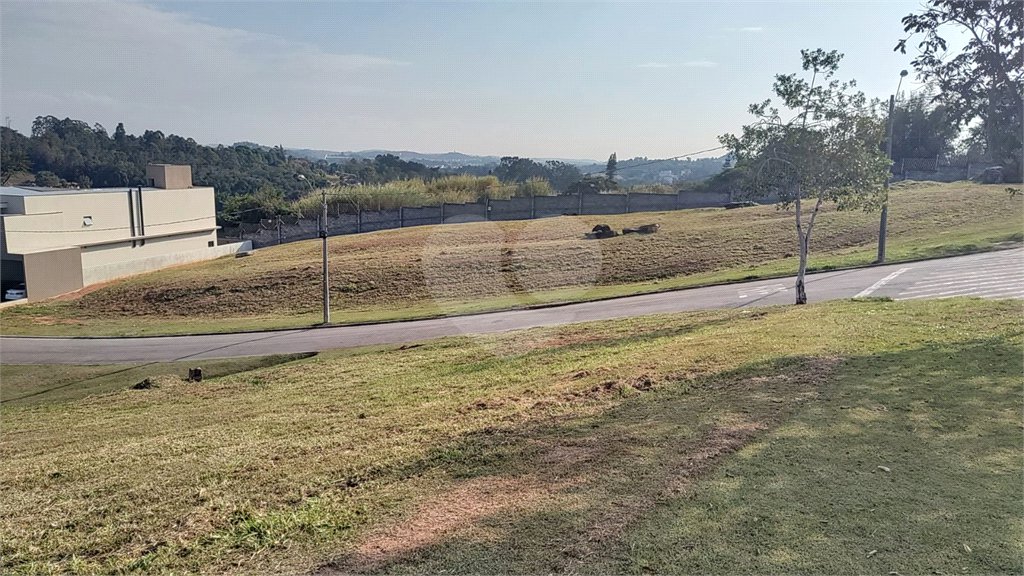 Belo terreno no Condomínio Santa Isabel II - Louveira SP.
