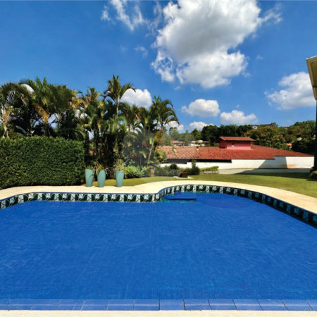 Casa à venda com 4 quartos, sendo 2 suítes,  no condomínio Granja Vianna II, Cotia - SP