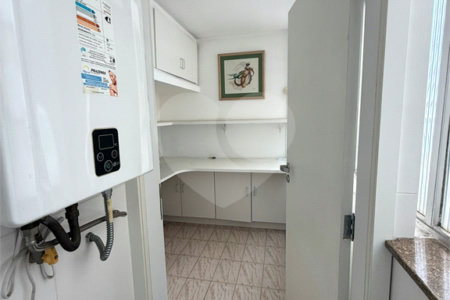 Apartamento à venda com 3 quartos, sendo 1 suíte, em Santa Cecília, São Paulo, SP