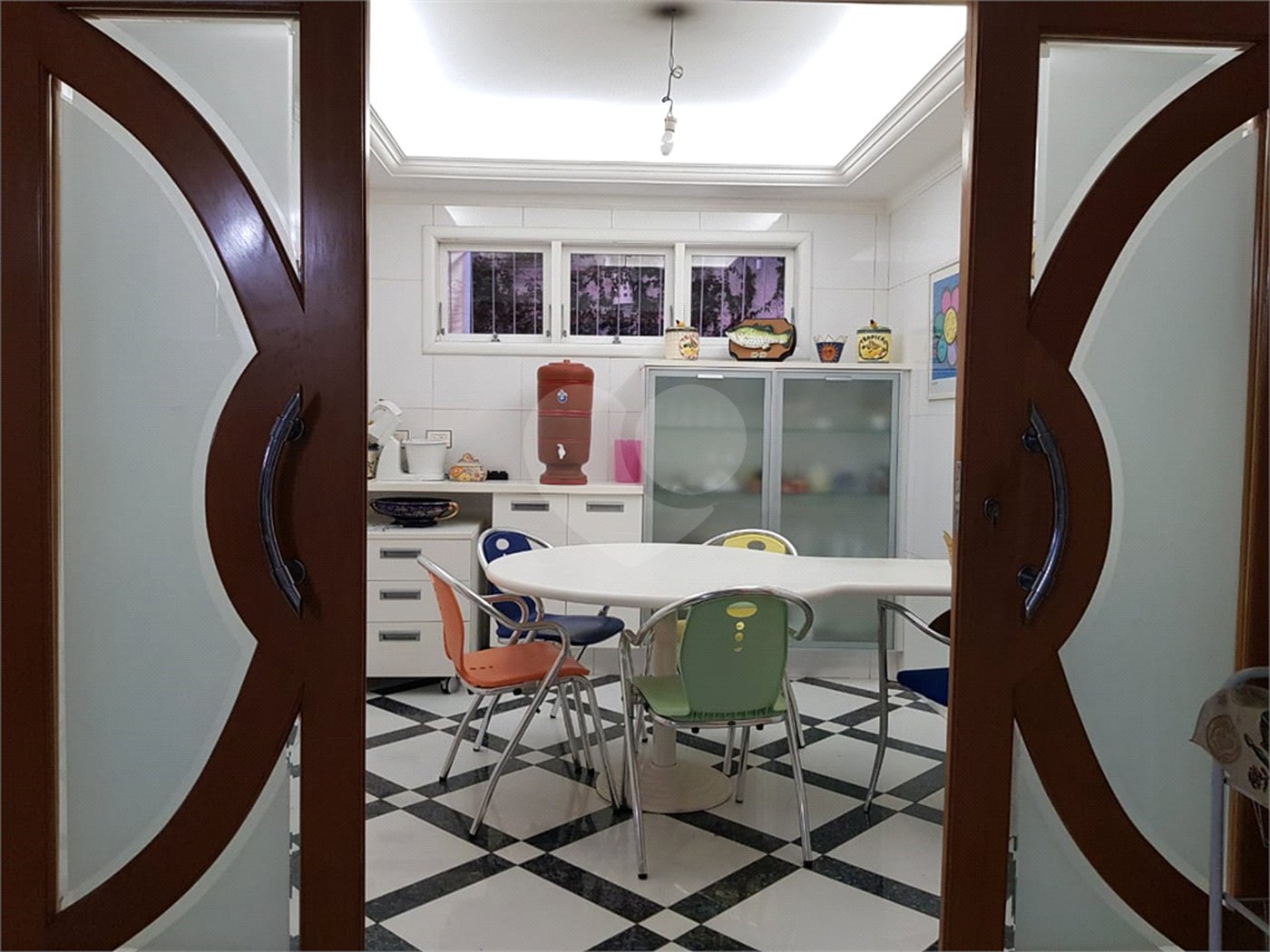 Sobrado à venda com 4 quartos, sendo 2 suítes, em Jardim Marajoara, São Paulo, SP