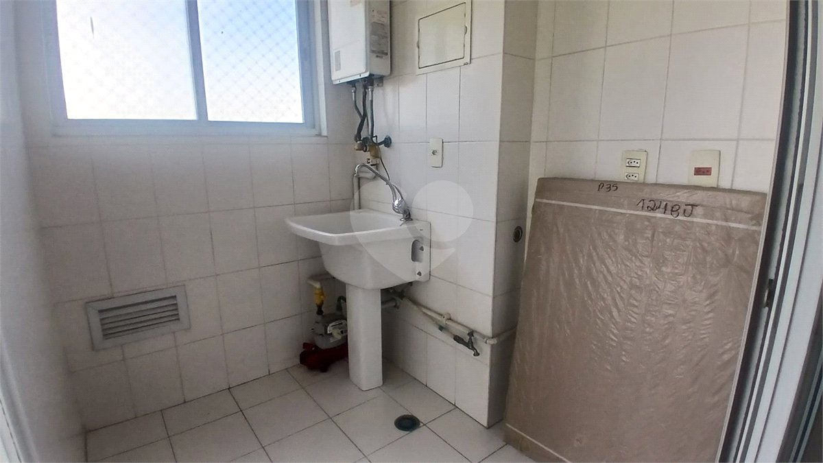 Apartamento para alugar com 2 quartos, sendo 1 suíte, em Vila Anastácio, São Paulo, SP