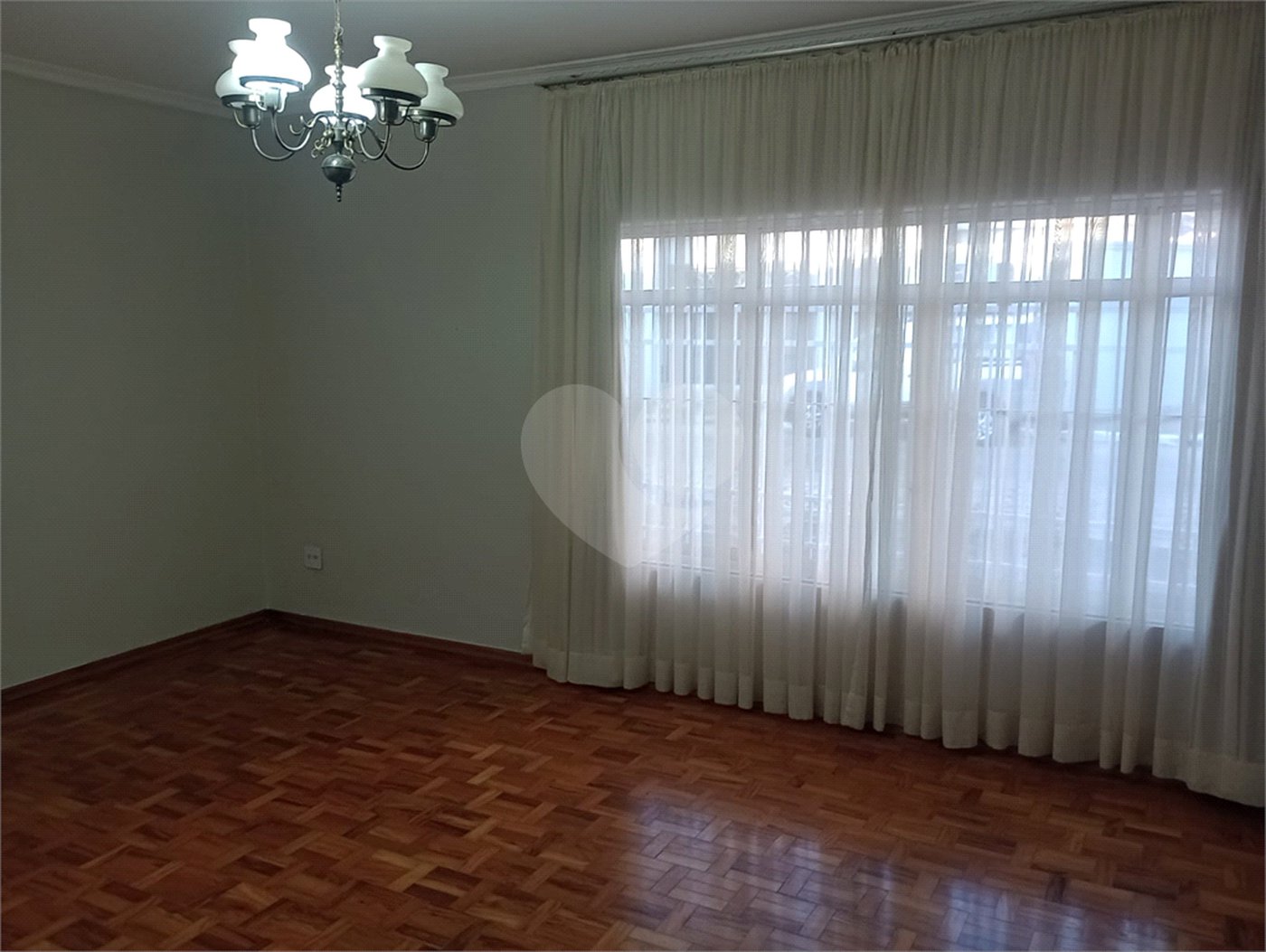 Casa à venda com 4 quartos, sendo 1 suíte, em Vila Rosa, Itapetininga, SP
