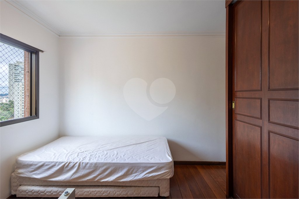 Apartamento à venda com 4 quartos, sendo 3 suítes,  em Jardim Monte Kemel, São Paulo, SP