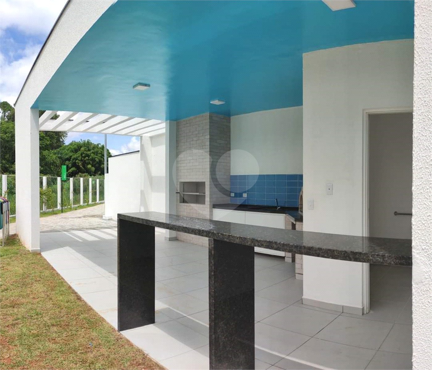 Casa à venda com 2 quartos no condomínio Sindona Parque 1, Cotia - SP