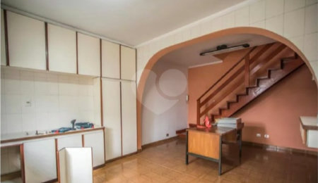Sobrado à venda com 4 quartos, sendo 1 suíte,  em Vila Parque Jabaquara, São Paulo, SP