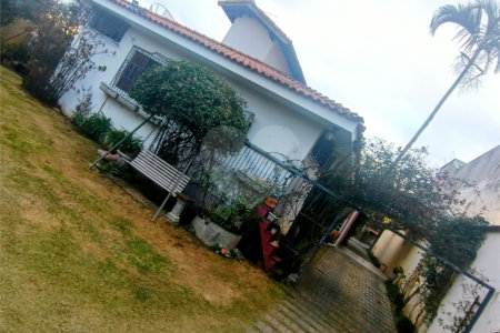Casa à venda com 5 quartos, sendo 4 suítes, em Jardim Armênia, Mogi das Cruzes, SP