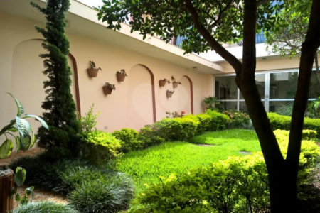 Sobrado à venda com 4 quartos, sendo 2 suítes, em Saúde, São Paulo, SP