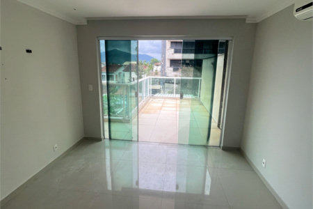 Casa à venda com 3 quartos, sendo 2 suítes, em Campo Grande, Rio de Janeiro, RJ