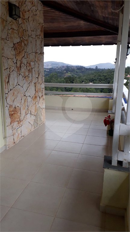 Casa à venda com 3 suítes no condomínio Gleba II, Mairiporã - SP