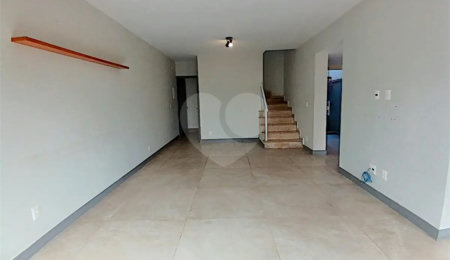 Sobrado à venda com 3 quartos, sendo 1 suíte, em Brooklin, São Paulo, SP