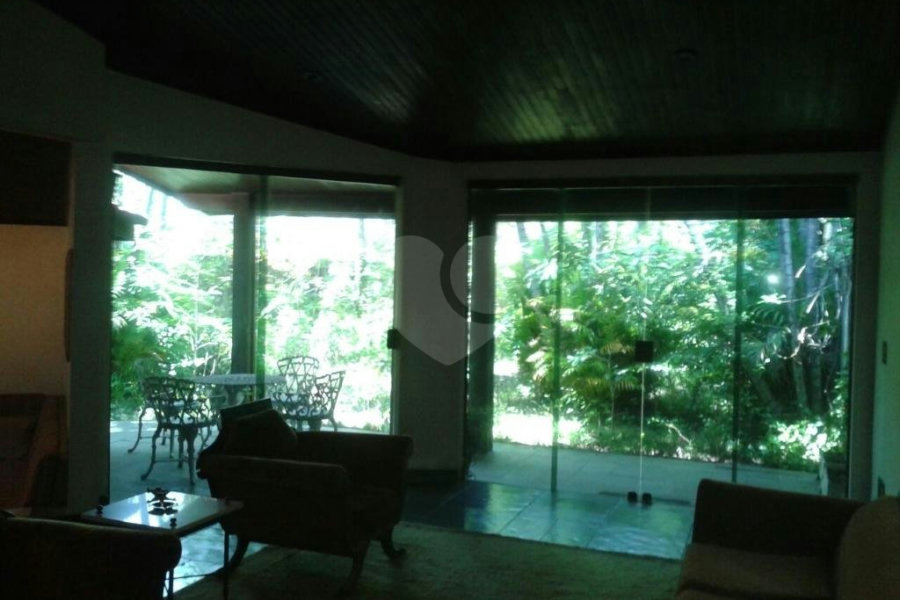 Sobrado à venda com 5 quartos, sendo 1 suíte, em Tremembé, São Paulo, SP