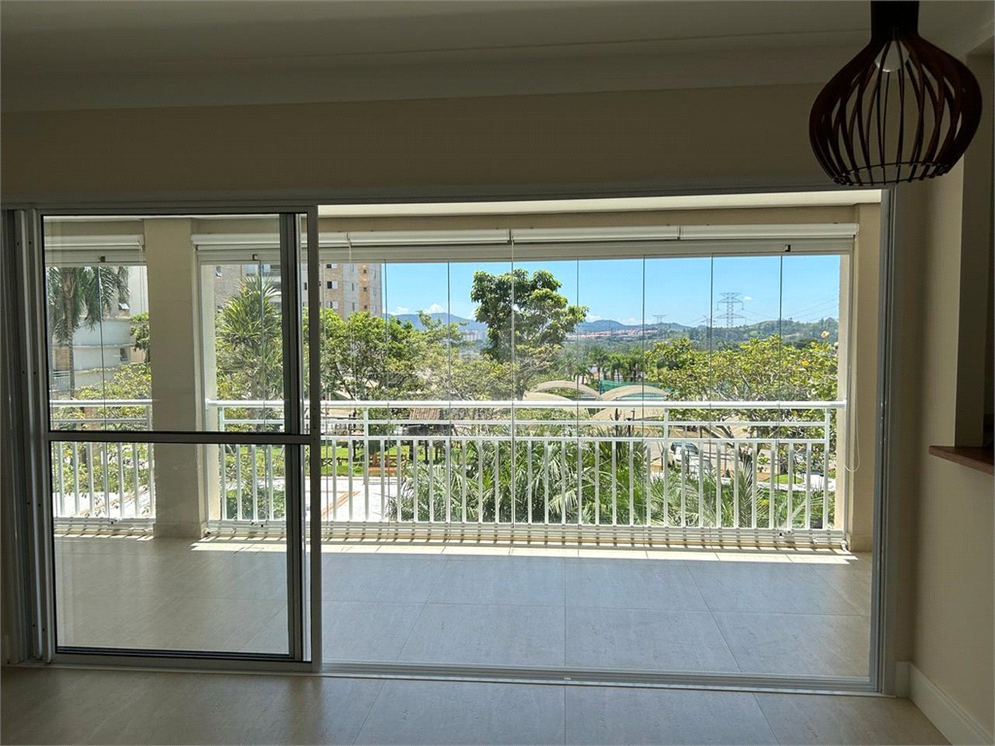 Apartamento à venda com 2 suítes em Vila Oliveira, Mogi das Cruzes, SP