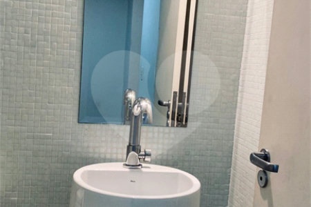 Casa à venda com 3 suítes no condomínio Vilas 2, São Paulo - SP