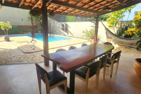 Casa à venda com 4 quartos, sendo 2 suítes, no condomínio Delle Stelle, Louveira - SP