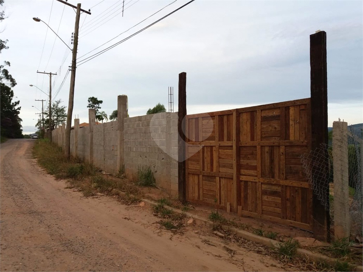 Terreno à venda no condomínio Loteamento Rancho Maringá I, Atibaia - SP