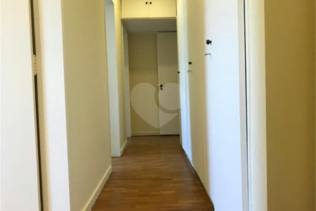Apartamento à venda ou para alugar com 3 quartos, sendo 1 suíte, em Itaim Bibi, São Paulo, SP