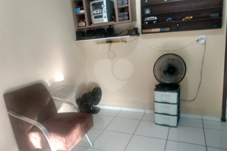 Casa à venda com 2 quartos em Vila Grace, Itapetininga, SP