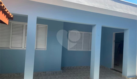 Casa à venda com 3 quartos em Jardim Itália, Itapetininga, SP