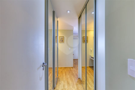 Apartamento à venda com 3 suítes em Alto da Boa Vista, São Paulo, SP