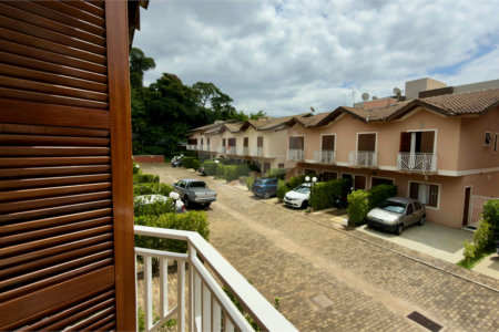 Casa à venda com 2 quartos no condomínio Portal dos Gamez, Atibaia - SP