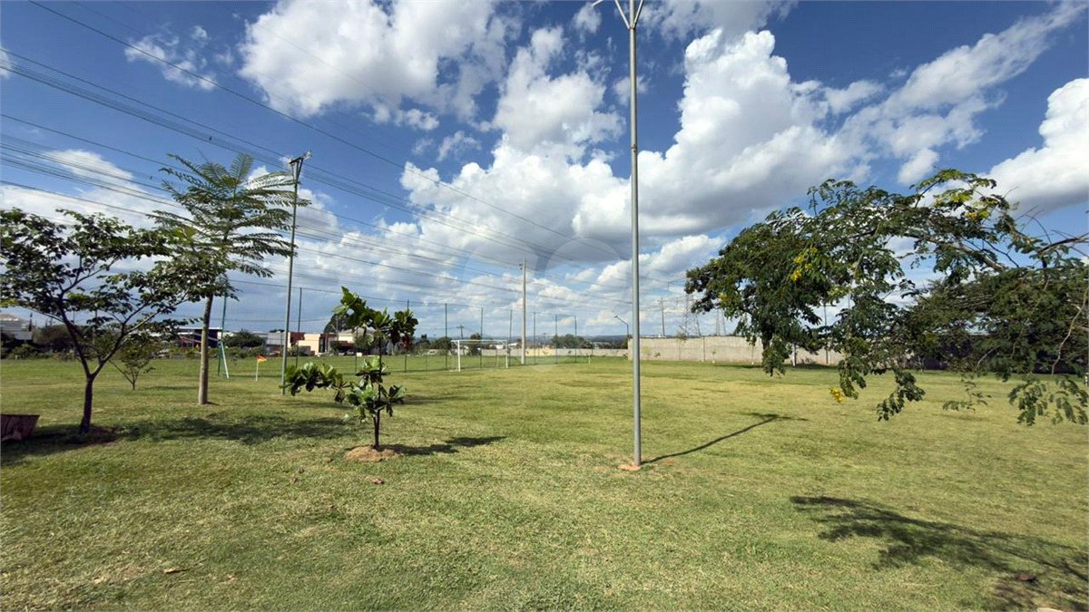 Casa à venda com 4 quartos, sendo 1 suíte,  no condomínio Portobello Sorocaba, Sorocaba - SP