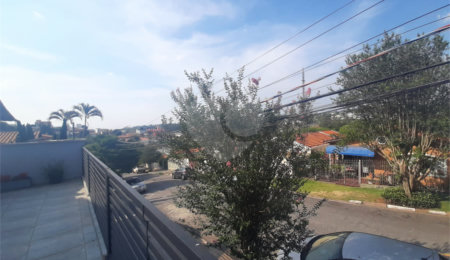 Casa à venda com 3 quartos, sendo 1 suíte,  no Centro, Vinhedo, SP