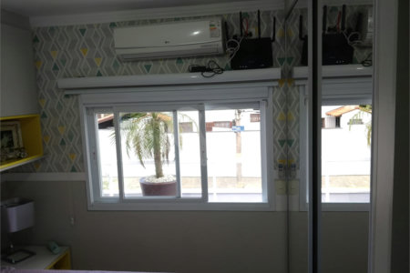 Sobrado à venda com 3 quartos, sendo 1 suíte,  em Vila Oliveira, Mogi das Cruzes, SP