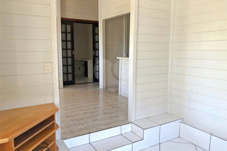 Casa à venda com 4 quartos, sendo 2 suítes, no condomínio Estância Marambaia, Vinhedo - SP
