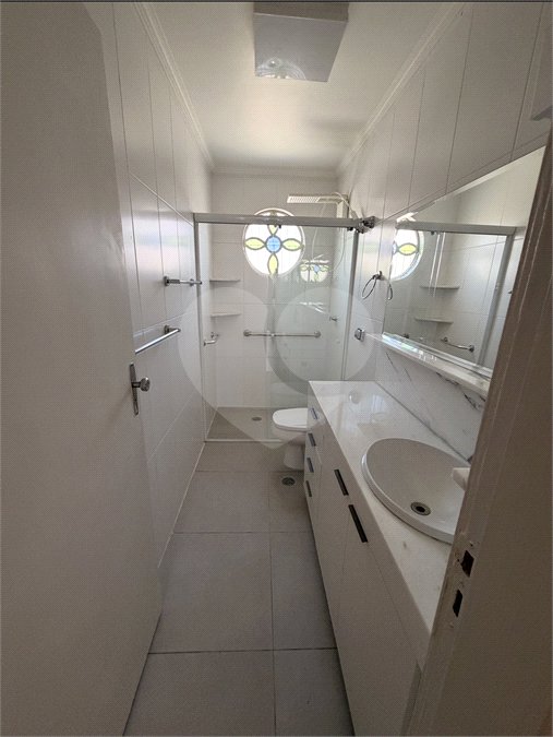 Sobrado à venda com 2 suítes em Vila Marari, São Paulo, SP