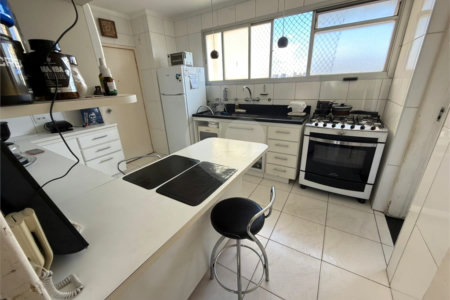 Apartamento à venda com 4 quartos, sendo 1 suíte, em Indianópolis, São Paulo, SP