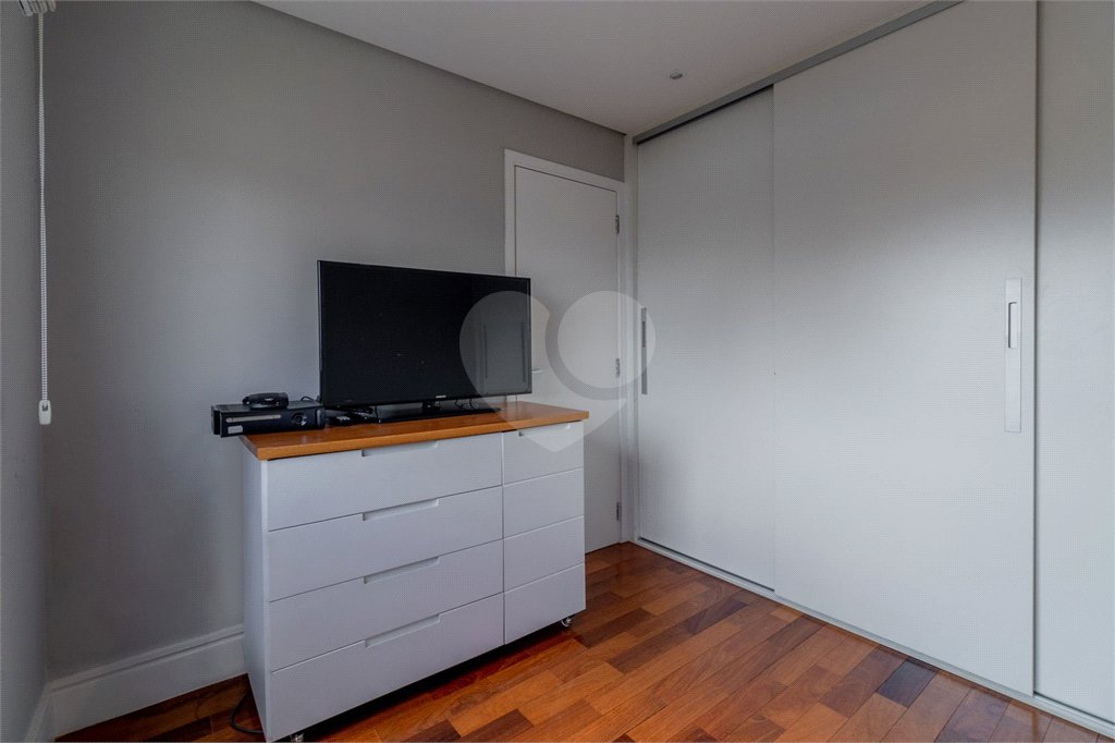 Apartamento à venda com 3 quartos, sendo 1 suíte, em Campo Belo, São Paulo, SP